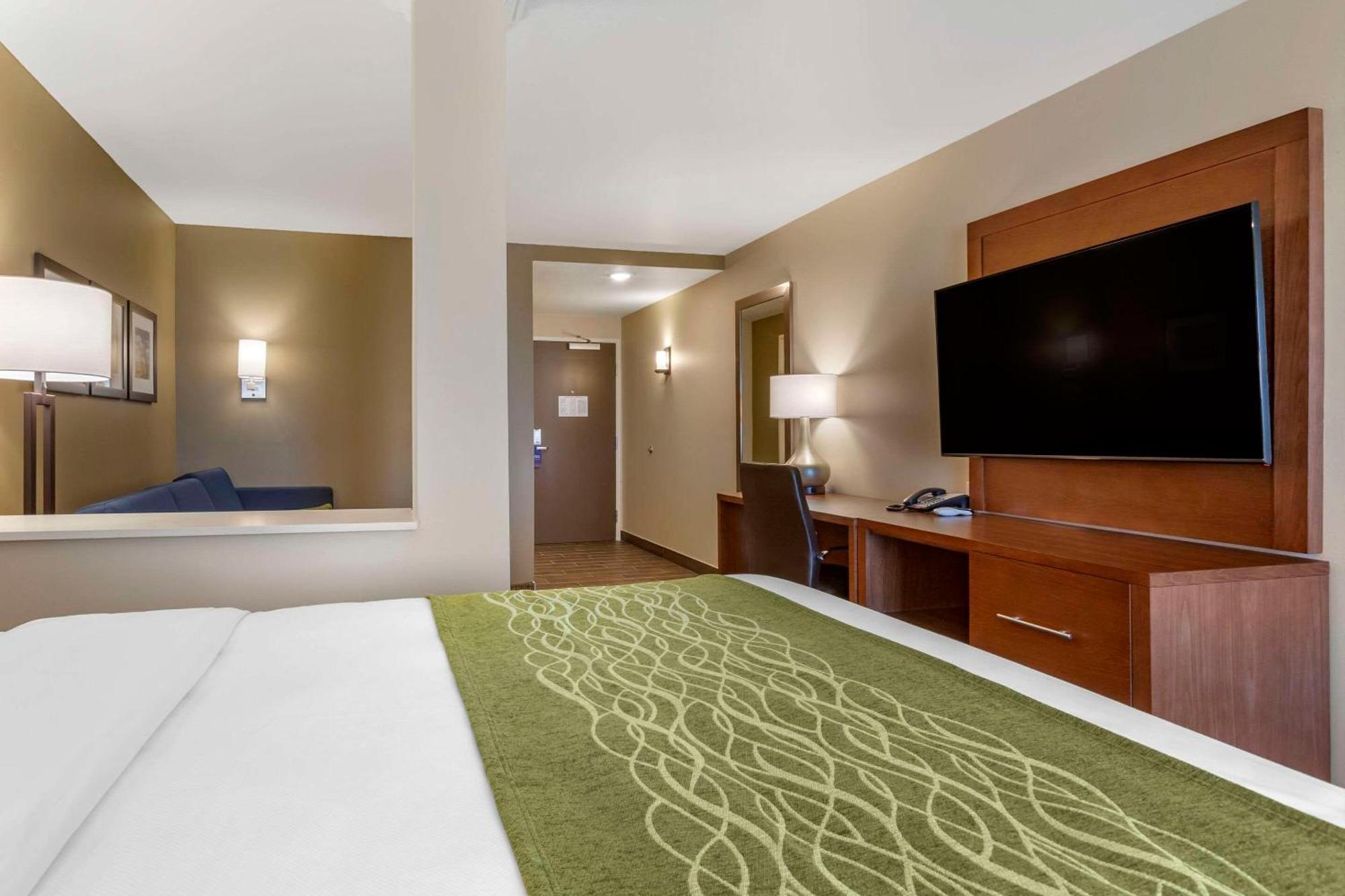 Comfort Suites Albuquerque Airport Экстерьер фото
