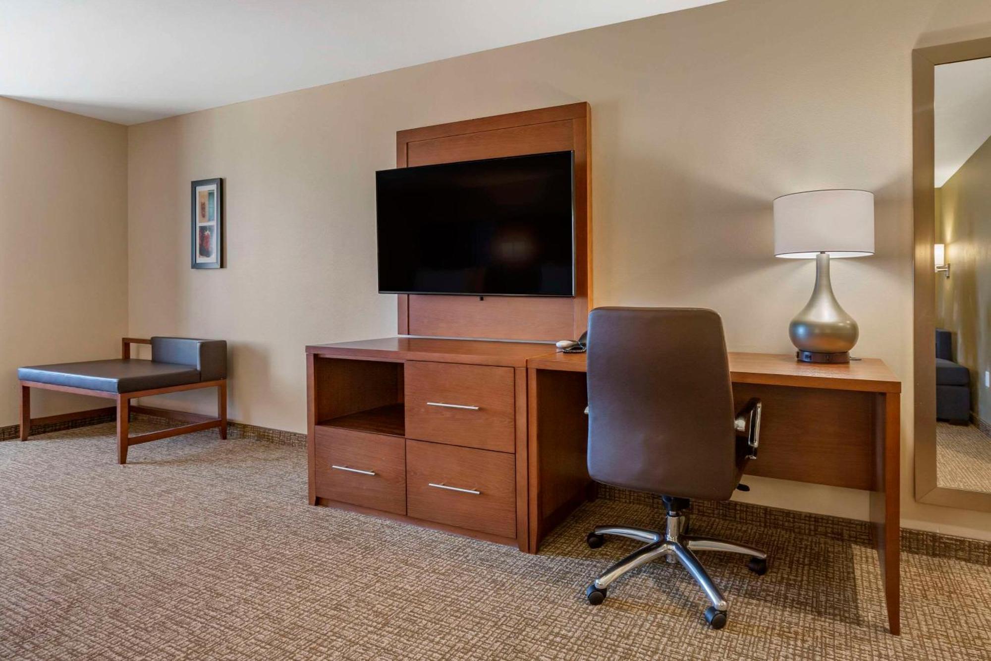 Comfort Suites Albuquerque Airport Экстерьер фото