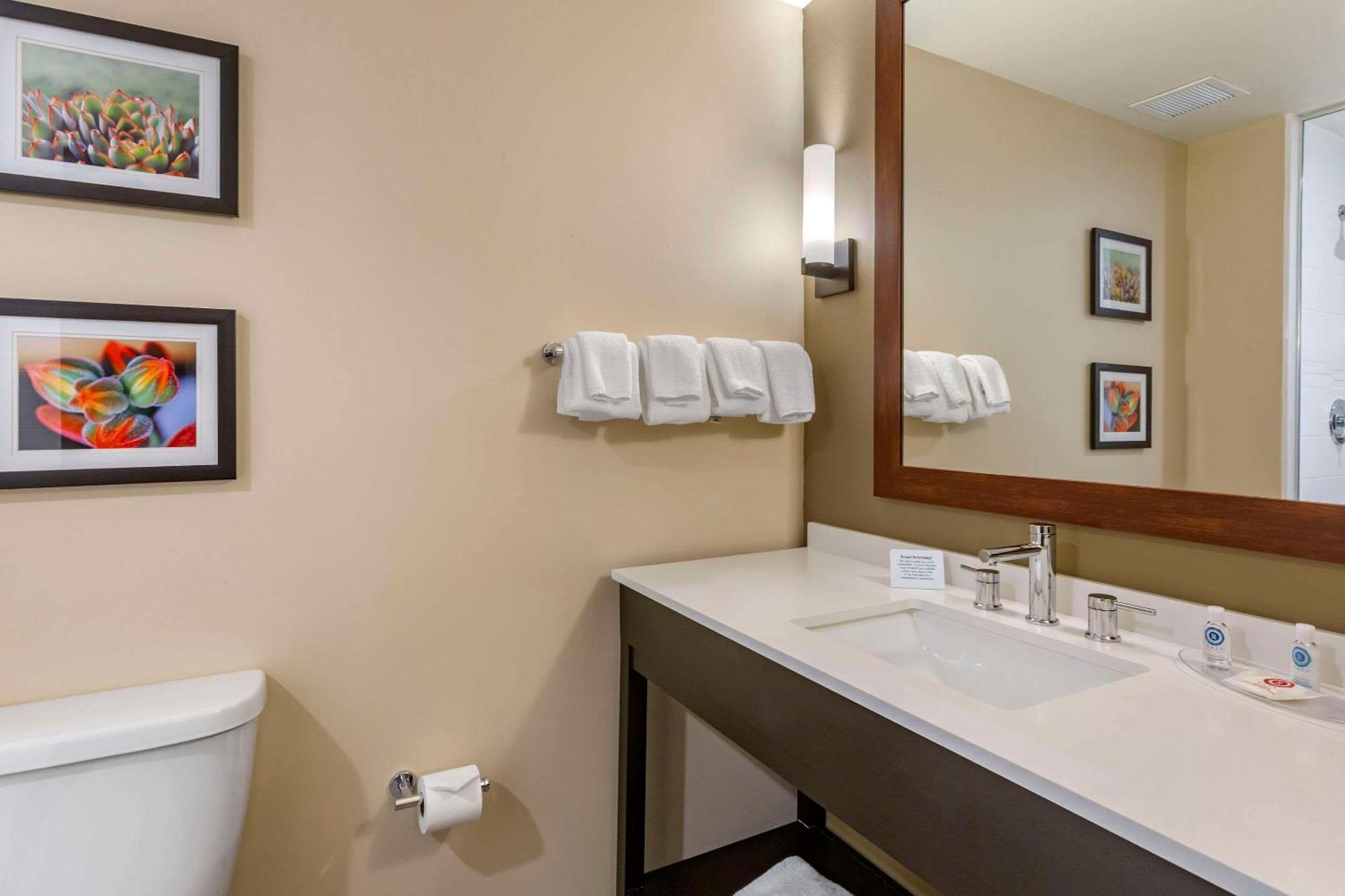 Comfort Suites Albuquerque Airport Экстерьер фото