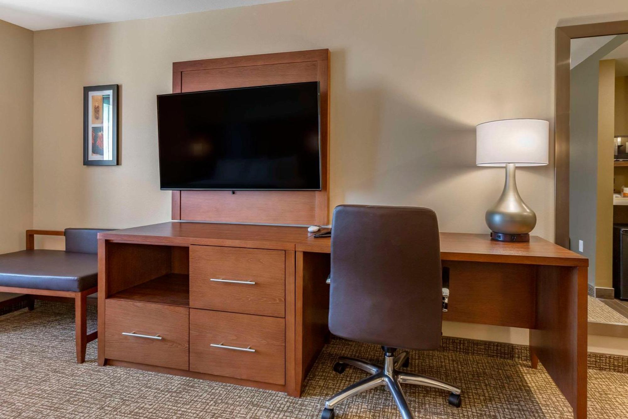 Comfort Suites Albuquerque Airport Экстерьер фото
